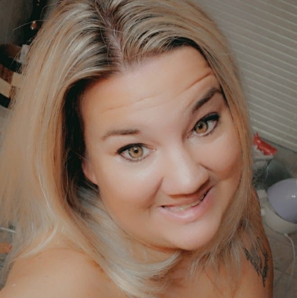 karamel_eyez